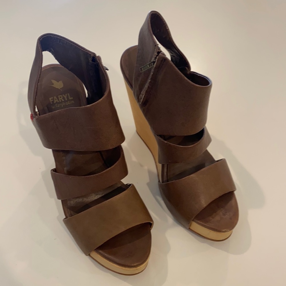 Daryl wedges size 7